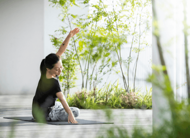 テラスで瞑想 morning YOGA session