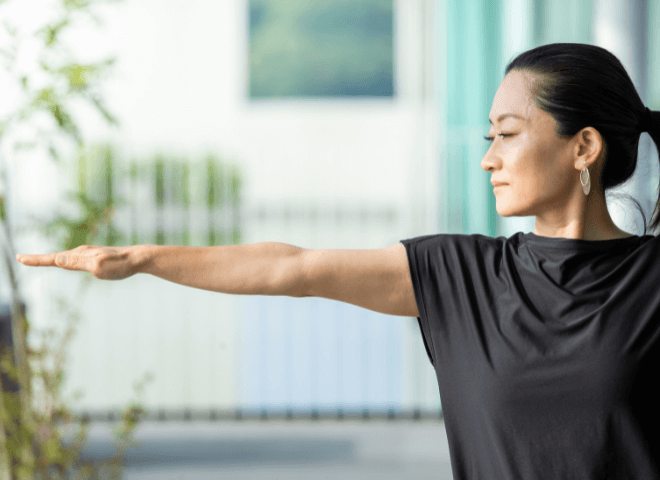 テラスで瞑想 morning YOGA session