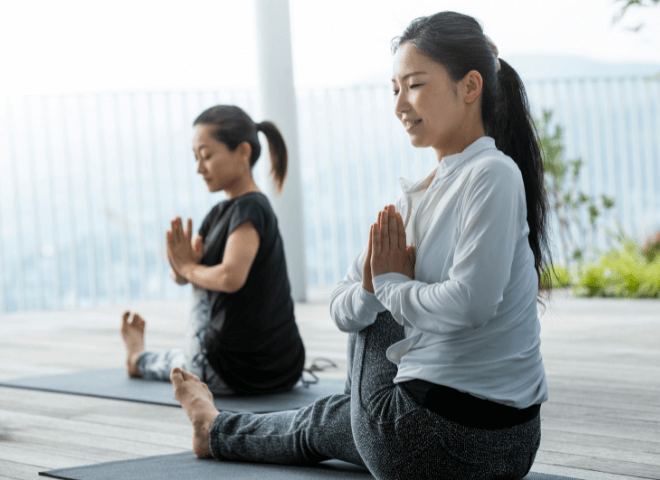 テラスで瞑想 morning YOGA session